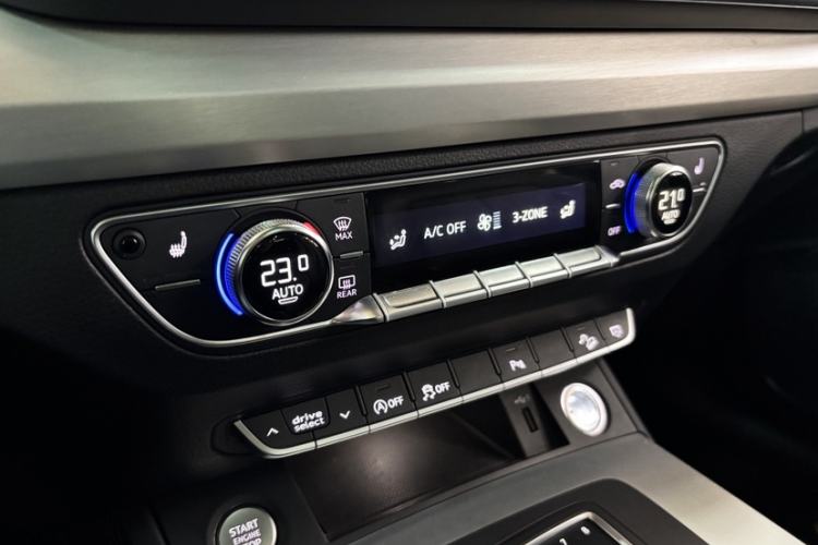 Used Audi Q5L 2020 40 TFSI Prestige Fashion Edition Interior 9