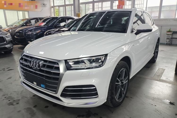 Używany Audi Q5L 2020 45 TFSI Prestige Fashion Model Guazi used car, China used car export, Used car for sale, Used cars, Cheapest cars for sale
