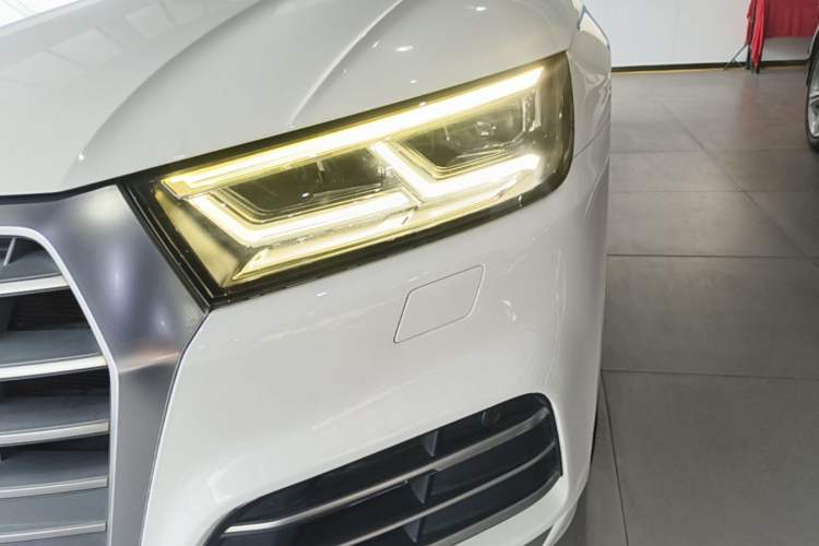 Used Audi Q5L 2020 40 TFSI Prestige Fashion Edition Left Front Headlight