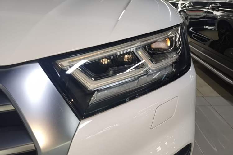 Used Audi Q5L 2020 Updated 40 TFSI Prestige Fashion Edition Left Front Headlight