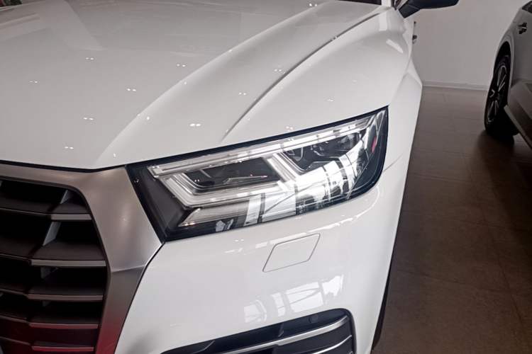 Used Audi Q5L 2020 Updated 40 TFSI Prestige Fashion Edition Left Front Headlight