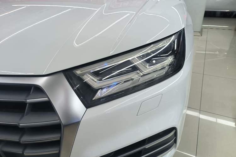 Used Audi Q5L 2020 Updated 40 TFSI Prestige Fashion Edition Left Front Headlight
