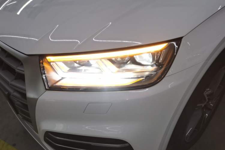 Used Audi Q5L 2020 Updated 40 TFSI Prestige Fashion Edition Left Front Headlight