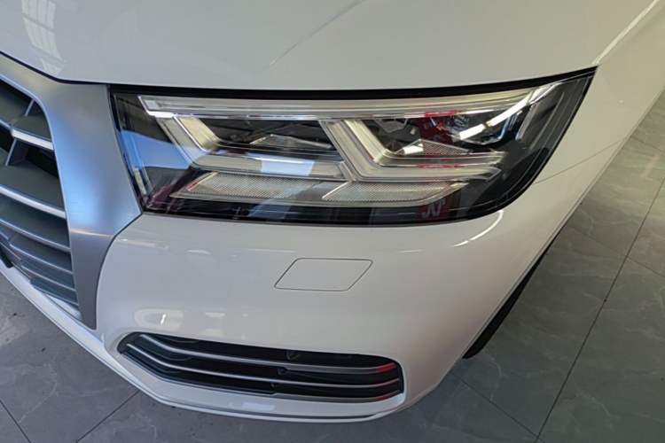 Used Audi Q5L 2020 Updated 40 TFSI Prestige Fashion Edition Left Front Headlight