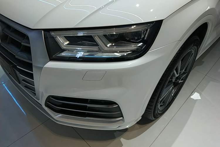Used Audi Q5L 2020 Updated 40 TFSI Prestige Fashion Edition Left Front Headlight