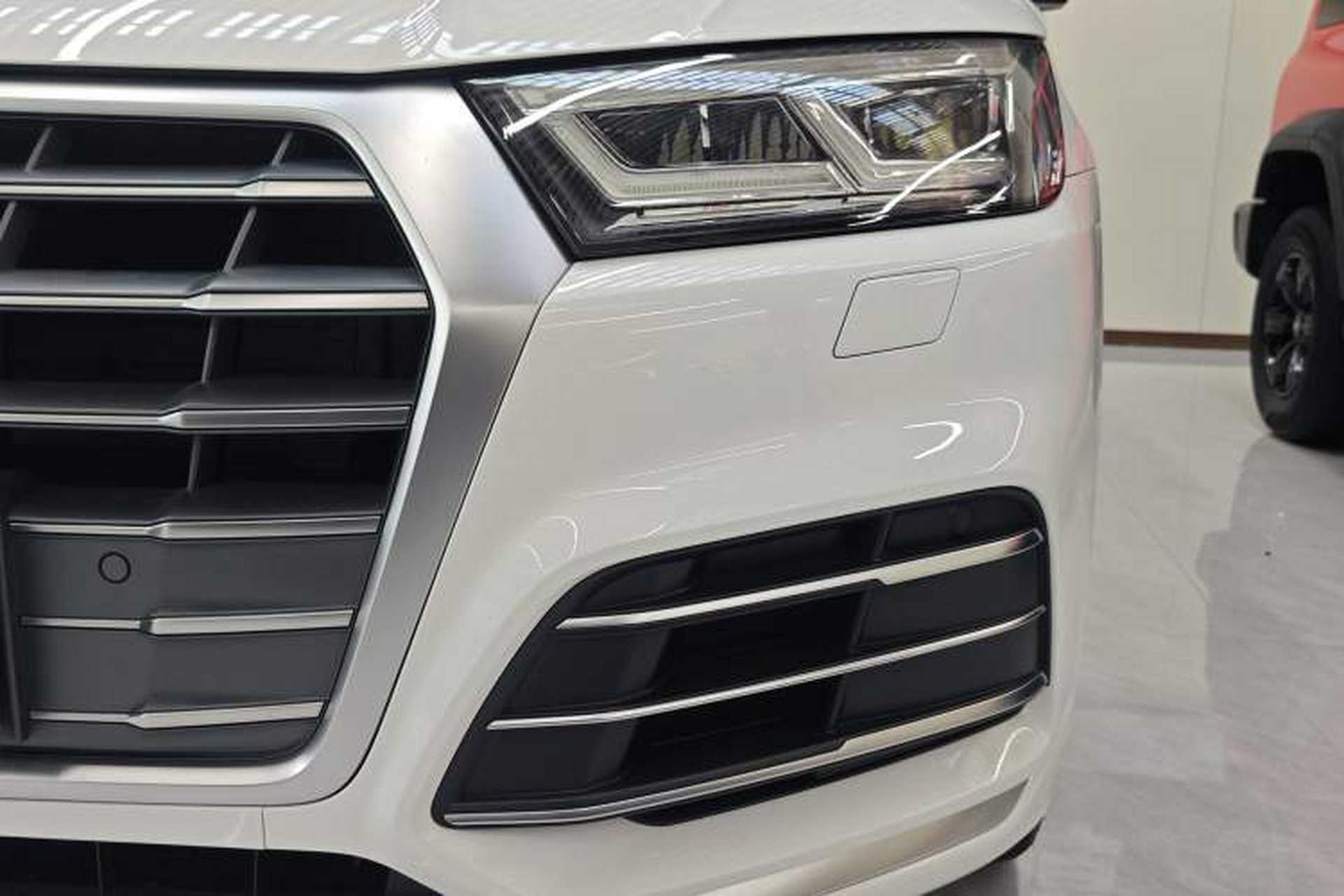 Used Audi Q5L 2020 Updated 40 TFSI Prestige Fashion Edition Left Front Headlight