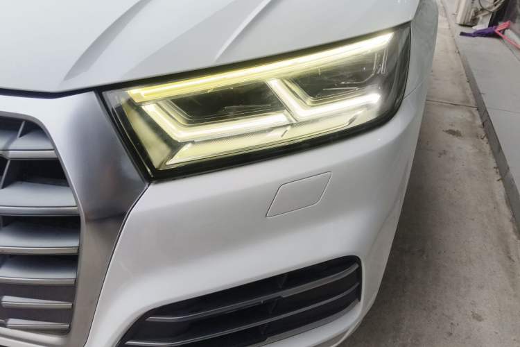Used Audi Q5L 2020 40 TFSI Prestige Fashion Edition Left Front Headlight