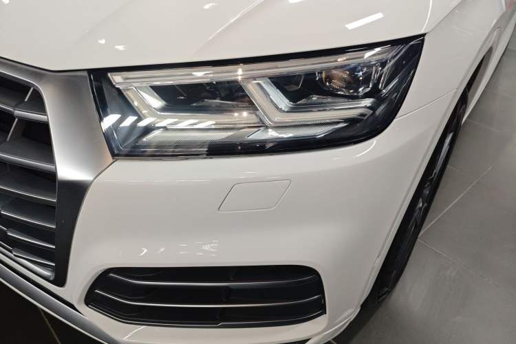 Used Audi Q5L 2020 45 TFSI Prestige Fashion Model Left Front Headlight