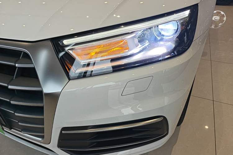 Used Audi Q5L 2020 40 TFSI Prestige Edition Left Front Headlight