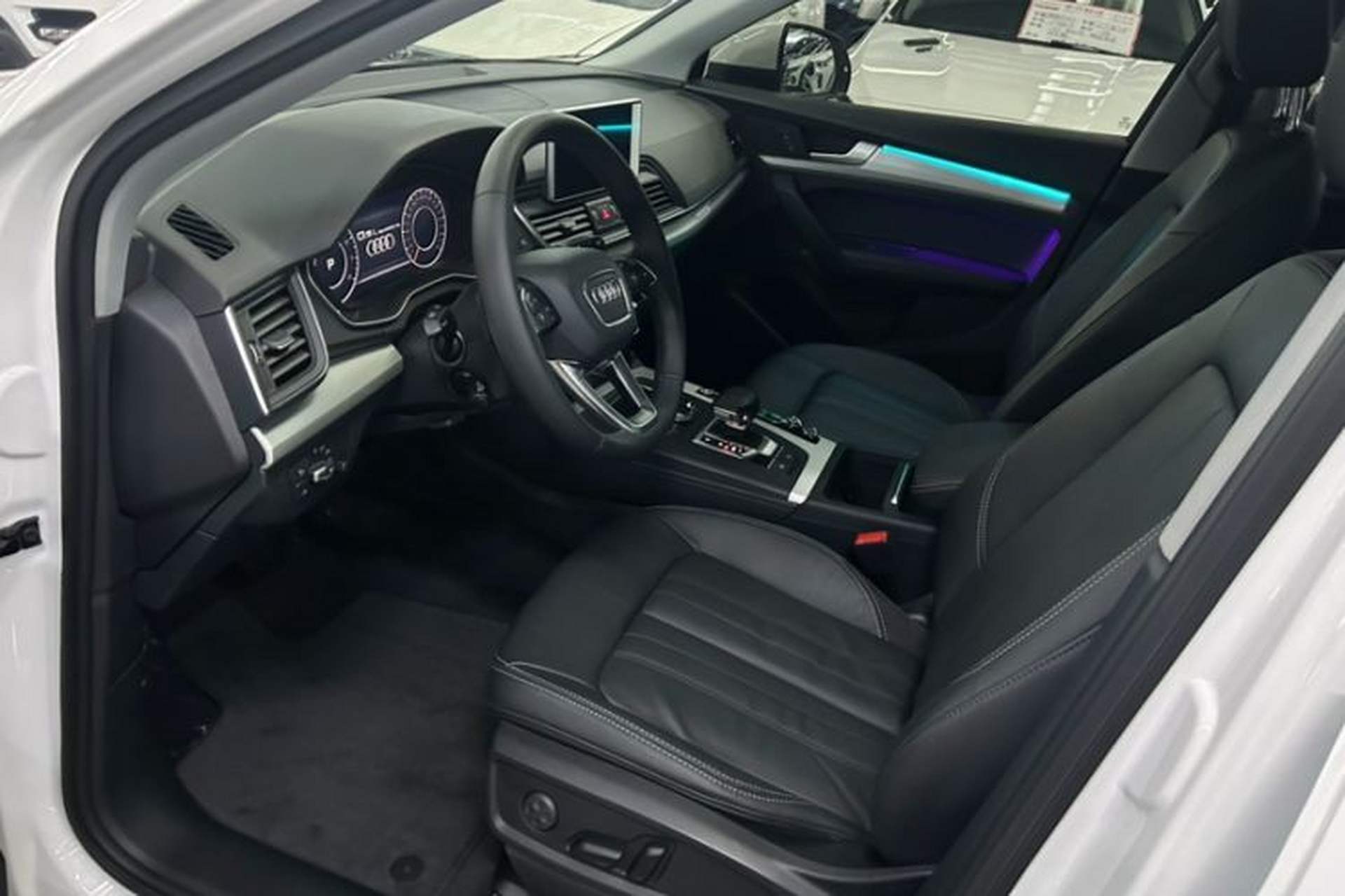 Used Audi Q5L 2020 Updated 40 TFSI Prestige Fashion Edition Left Front Seat