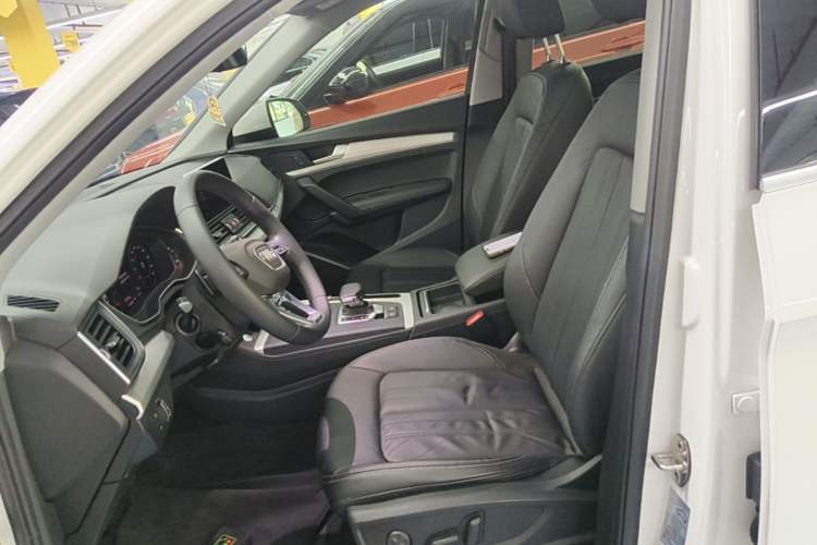 Used Audi Q5L 2020 Updated 40 TFSI Prestige Fashion Edition Left Front Seat