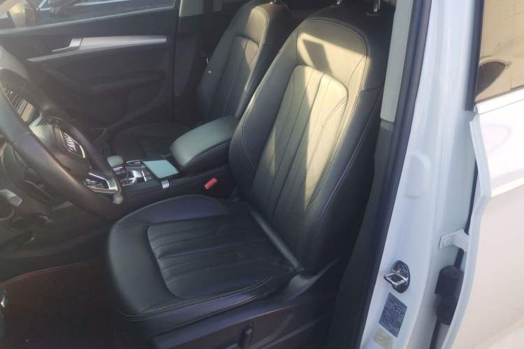 Used Audi Q5L 2020 Updated 40 TFSI Prestige Fashion Edition Left Front Seat