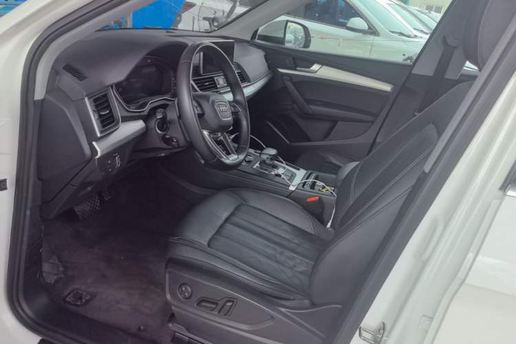 Used Audi Q5L 2020 Updated 40 TFSI Prestige Fashion Edition Left Front Seat