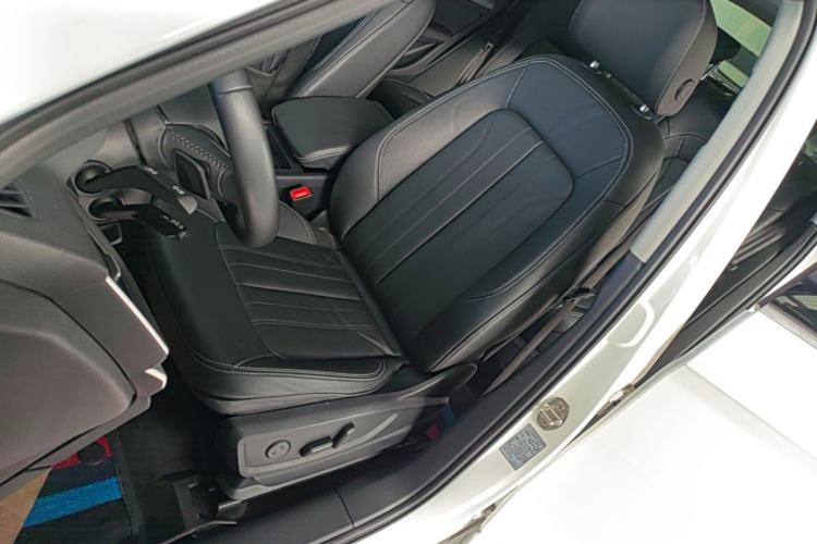 Used Audi Q5L 2020 Updated 40 TFSI Prestige Fashion Edition Left Front Seat