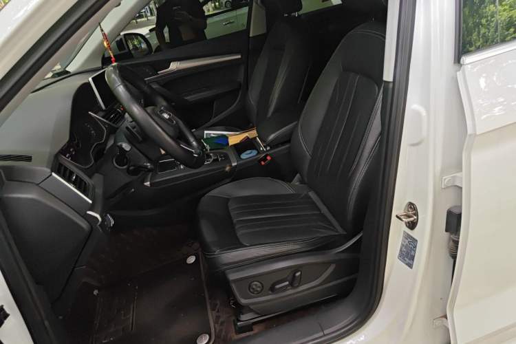 Used Audi Q5L 2020 45 TFSI Prestige Fashion Model Left Front Seat