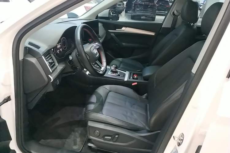 Used Audi Q5L 2020 Updated 40 TFSI Prestige Fashion Edition Left Front Seat