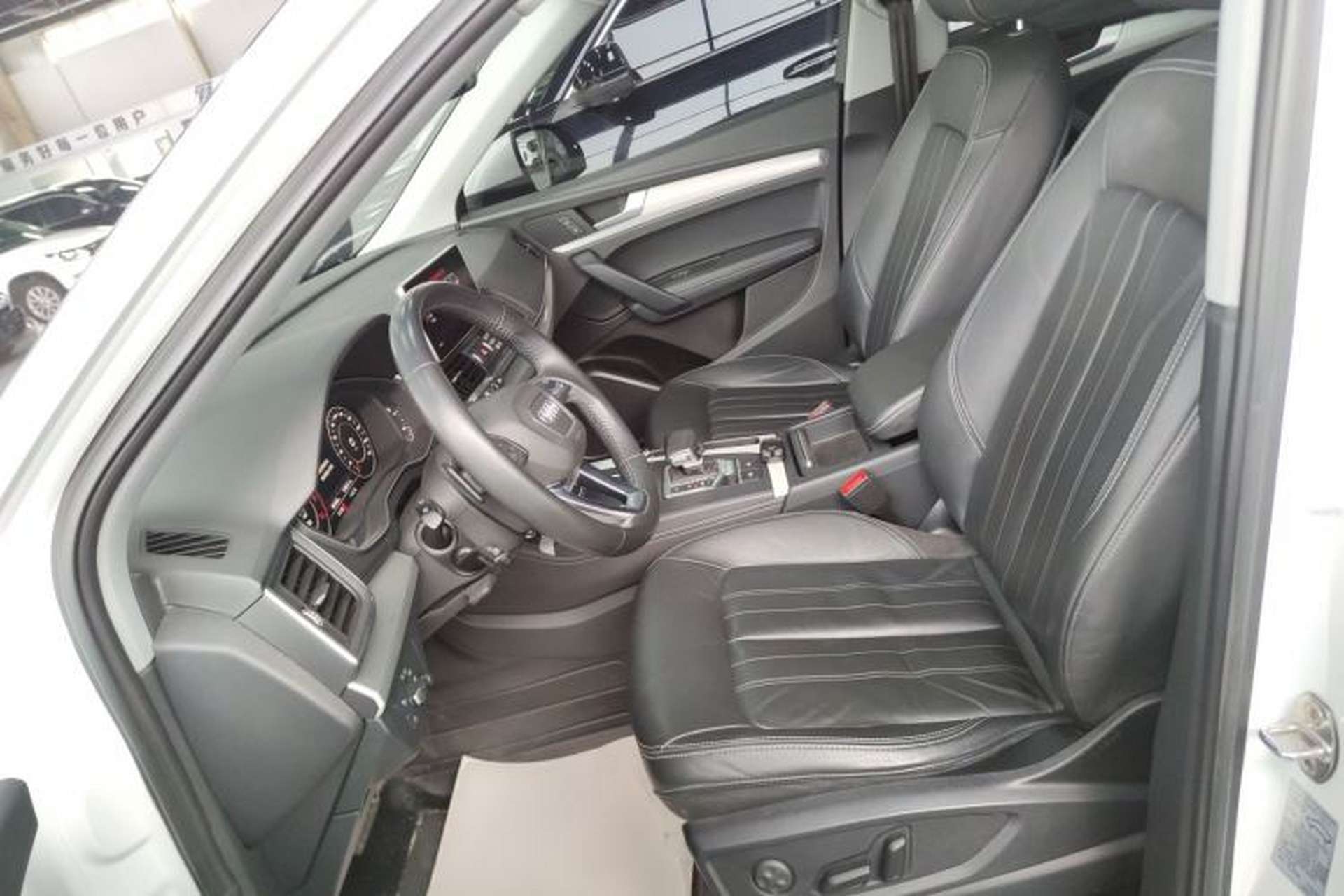 Used Audi Q5L 2020 Updated 40 TFSI Prestige Fashion Edition Left Front Seat
