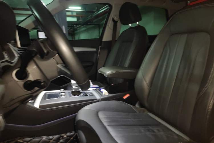 Used Audi Q5L 2020 Updated 40 TFSI Prestige Fashion Edition Left Front Seat