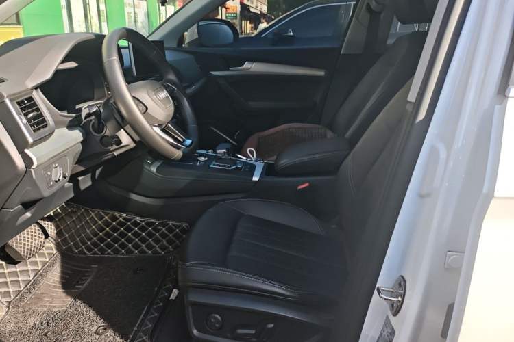 Used Audi Q5L 2020 Updated 40 TFSI Prestige Fashion Edition Left Front Seat