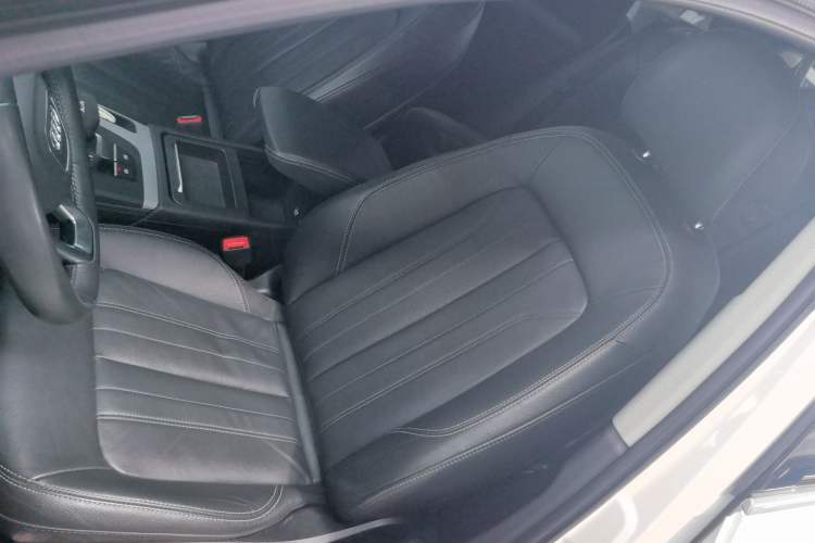 Used Audi Q5L 2020 Updated 40 TFSI Prestige Fashion Edition Left Front Seat
