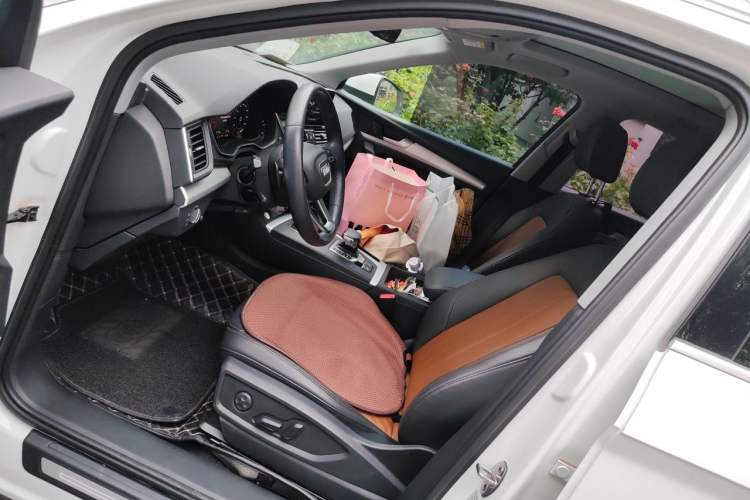 Used Audi Q5L 2020 Updated 40 TFSI Prestige Fashion Edition Left Front Seat