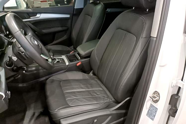 Used Audi Q5L 2020 Updated 40 TFSI Prestige Fashion Edition Left Front Seat