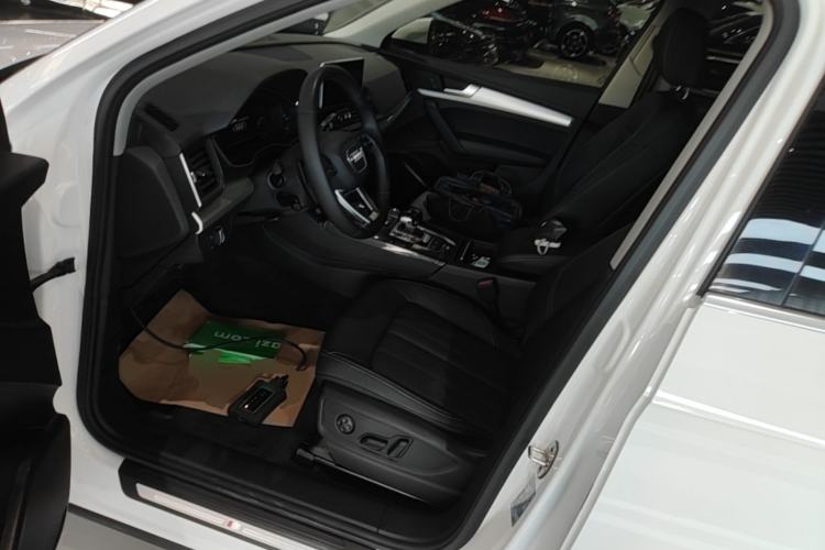 Used Audi Q5L 2020 Updated 40 TFSI Prestige Fashion Edition Left Front Seat