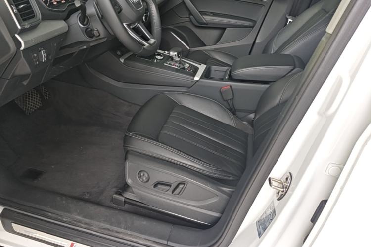 Used Audi Q5L 2020 Updated 40 TFSI Prestige Fashion Edition Left Front Seat
