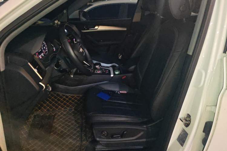 Used Audi Q5L 2020 Updated 40 TFSI Prestige Fashion Edition Left Front Seat