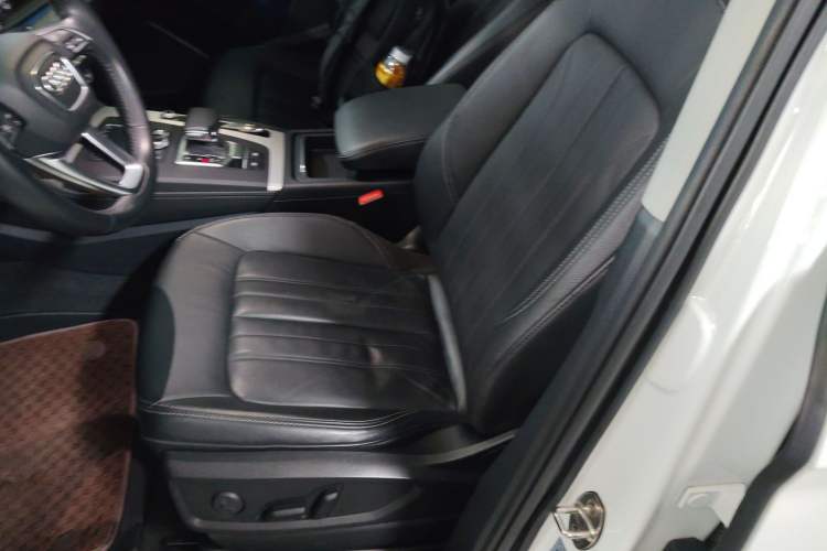 Used Audi Q5L 2020 Updated 40 TFSI Prestige Fashion Edition Left Front Seat