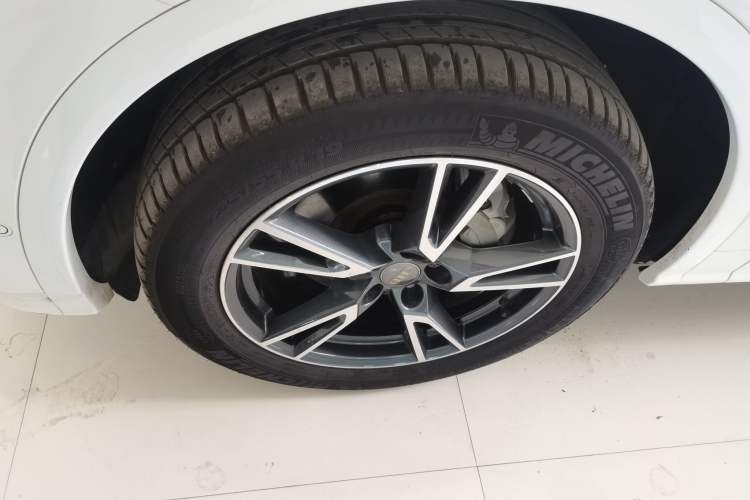 Used Audi Q5L 2020 45 TFSI Prestige Fashion Model Left Front Wheel Hub