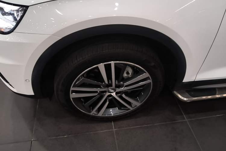 Used Audi Q5L 2020 45 TFSI Prestige Elegant Edition Left Front Wheel Hub