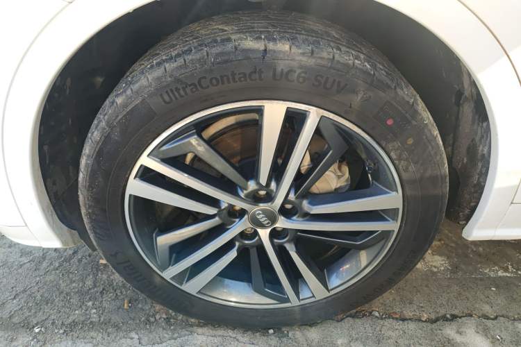 Used Audi Q5L 2020 Updated 40 TFSI Prestige Fashion Edition Left Front Wheel Hub
