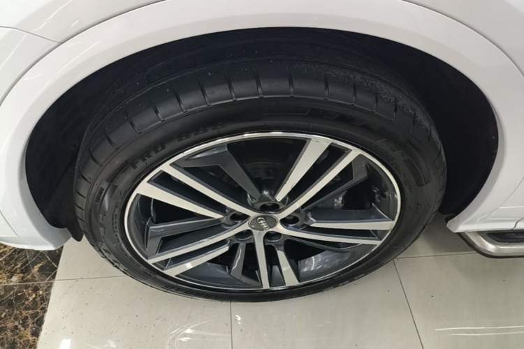 Used Audi Q5L 2020 45 TFSI Prestige Fashion Model Left Front Wheel Hub