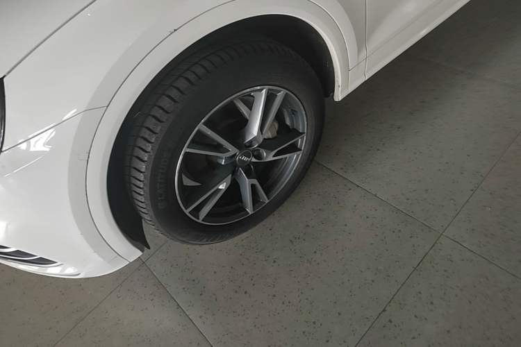 Used Audi Q5L 2020 Updated 40 TFSI Prestige Fashion Edition Left Front Wheel Hub