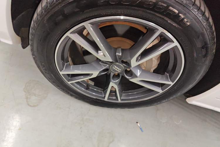 Used Audi Q5L 2020 45 TFSI Prestige Fashion Model Left Front Wheel Hub