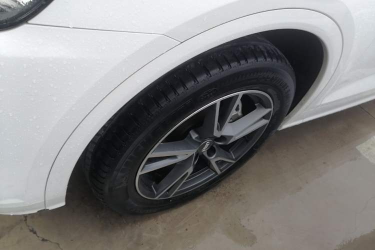 Used Audi Q5L 2020 Updated 40 TFSI Prestige Fashion Edition Left Front Wheel Hub