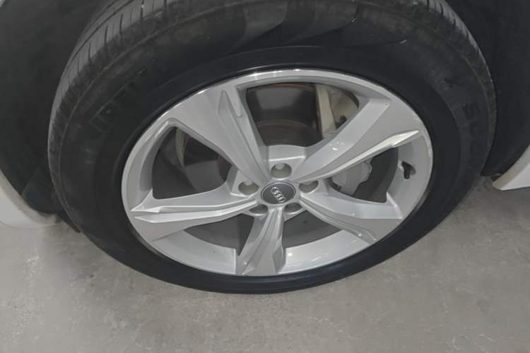 Used Audi Q5L 2020 40 TFSI Prestige Edition Left Front Wheel Hub