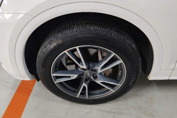 Used Audi Q5L 2020 Updated 40 TFSI Prestige Fashion Edition Left Front Wheel Hub