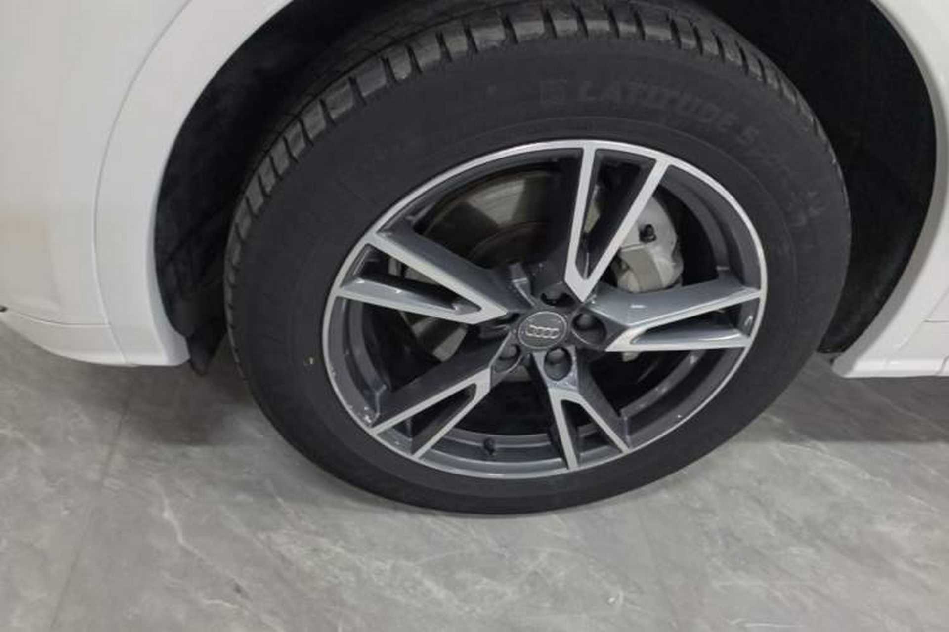 Used Audi Q5L 2020 Updated 40 TFSI Prestige Fashion Edition Left Front Wheel Hub