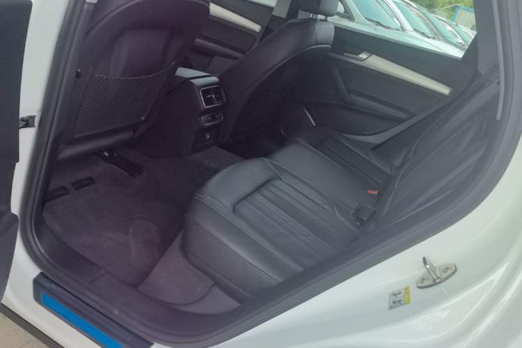 Used Audi Q5L 2020 Updated 40 TFSI Prestige Fashion Edition Left Rear Seat