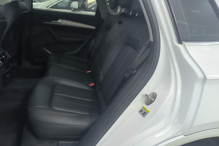 Used Audi Q5L 2020 Updated 40 TFSI Prestige Fashion Edition Left Rear Seat