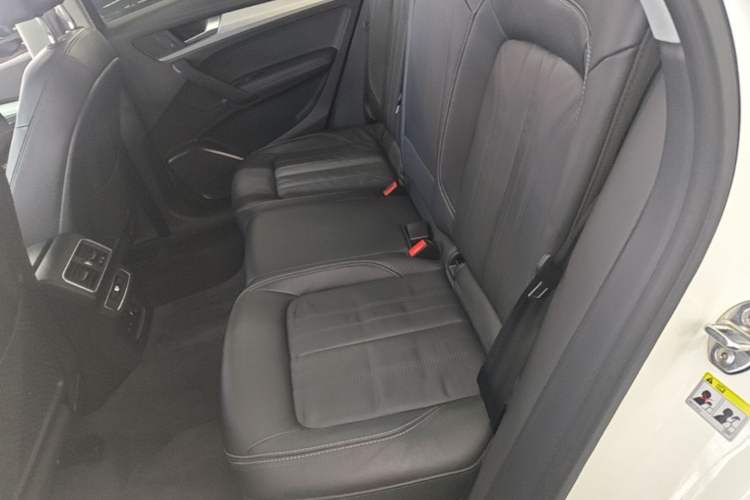 Used Audi Q5L 2020 Updated 40 TFSI Prestige Fashion Edition Left Rear Seat