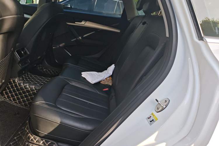 Used Audi Q5L 2020 Updated 40 TFSI Prestige Fashion Edition Left Rear Seat