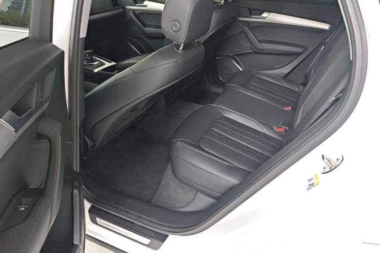 Used Audi Q5L 2020 Updated 40 TFSI Prestige Fashion Edition Left Rear Seat