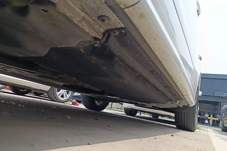Used Audi Q5L 2020 45 TFSI Prestige Fashion Model Left Side Sill