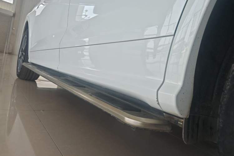 Used Audi Q5L 2020 Updated 40 TFSI Prestige Fashion Edition Left Side Sill