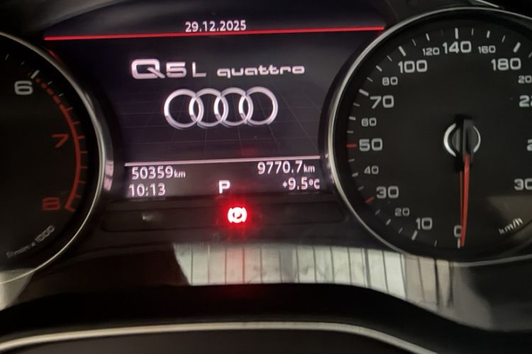 Used Audi Q5L 2020 Revised 40 TFSI Prestige Edition Odometer Close Up