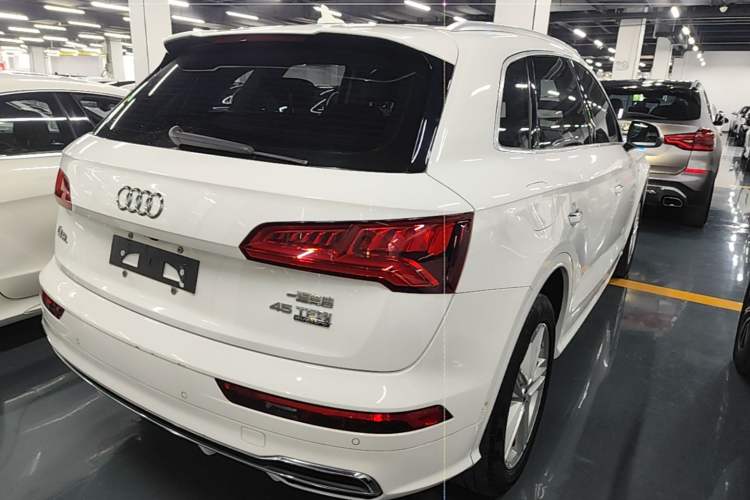 Used Audi Q5L 2020 45 TFSI Prestige Fashion Model Rear Right 45 Deg
