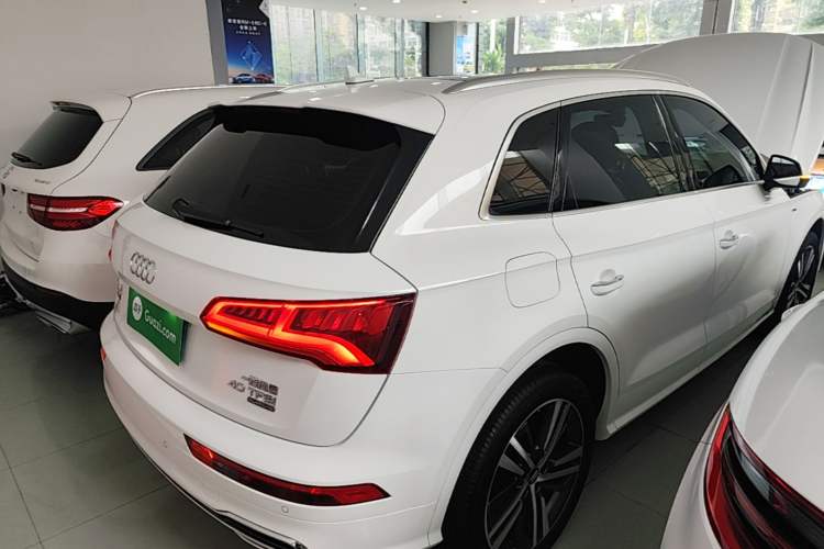 Used Audi Q5L 2020 Updated 40 TFSI Prestige Fashion Edition Rear Right 45 Deg